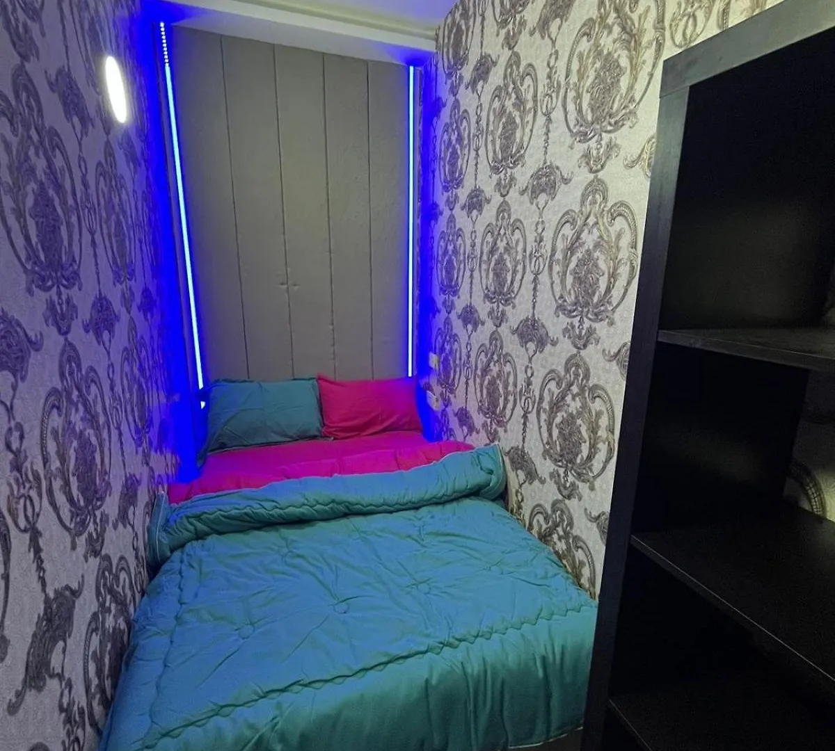 Apartment Excutive Solo,Couple Room Partition Dubai United Arab Emirates